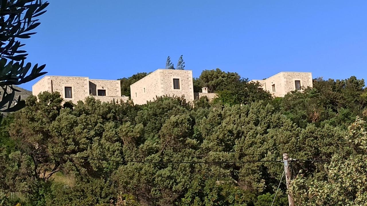 Litiniana Villas トリオペトラ エクステリア 写真