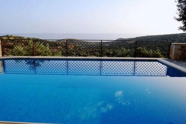 Litiniana Villas トリオペトラ エクステリア 写真