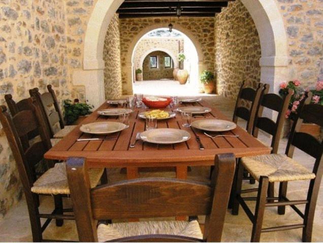 Litiniana Villas トリオペトラ エクステリア 写真