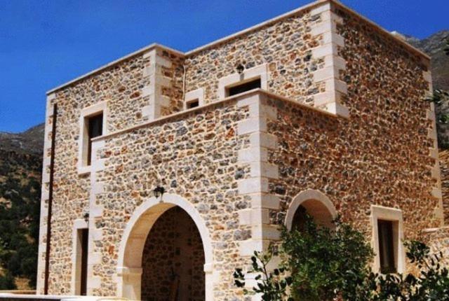 Litiniana Villas トリオペトラ エクステリア 写真